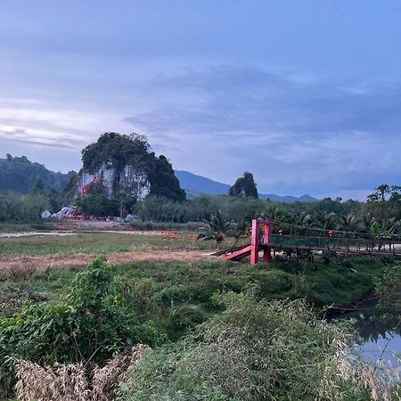 Country House Pulai Holiday Village Gua Musang Exterior foto